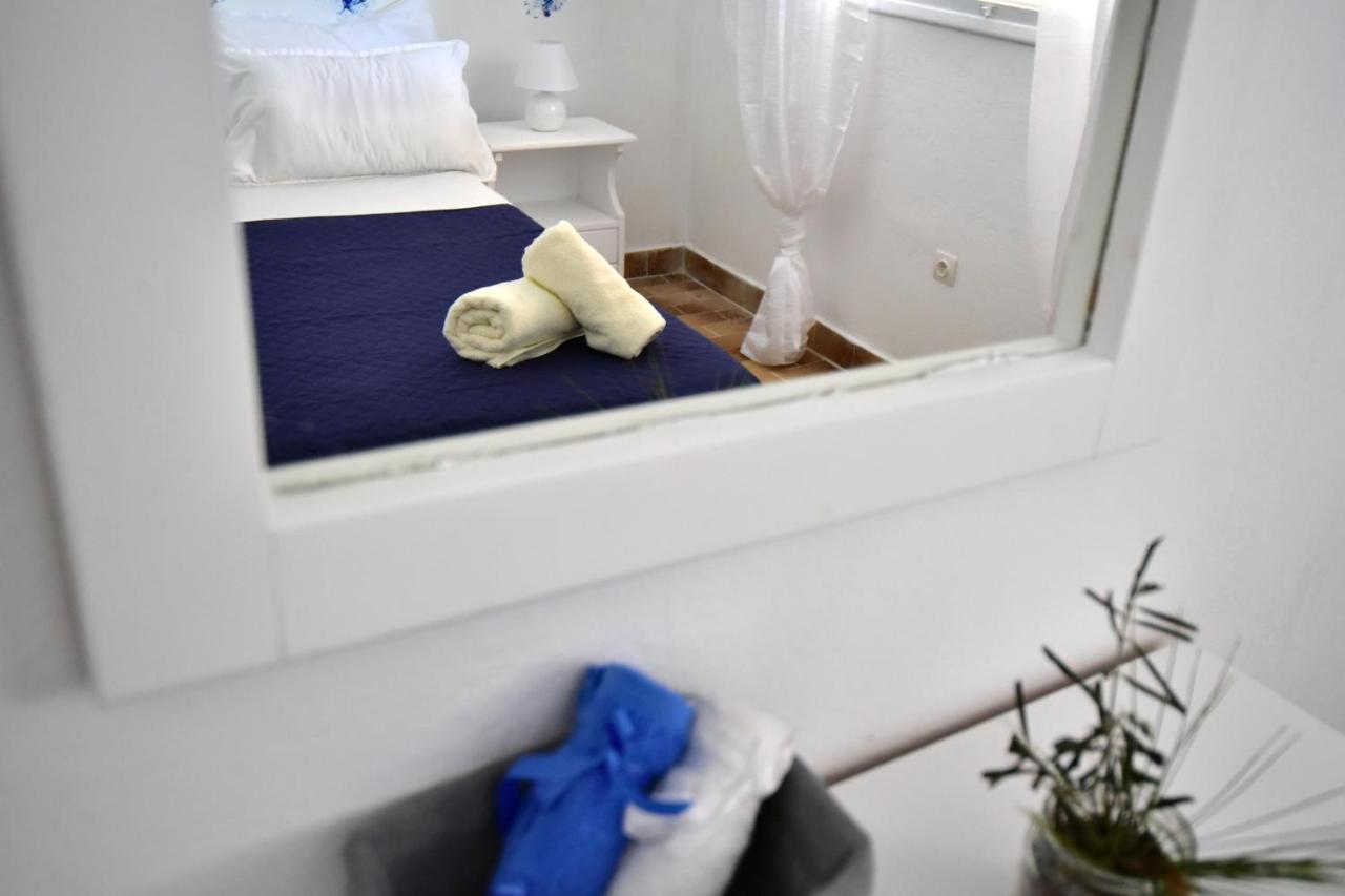 Merlyn Rooms Into The Nature, 100M From The Beach Dafnila エクステリア 写真
