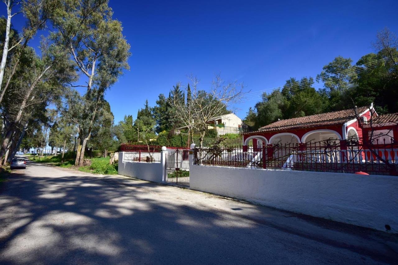Merlyn Rooms Into The Nature, 100M From The Beach Dafnila エクステリア 写真